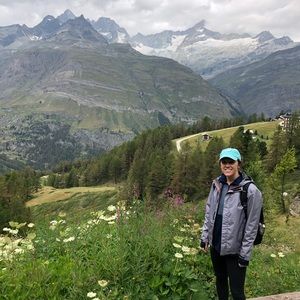 Meet your Posher, Kelly